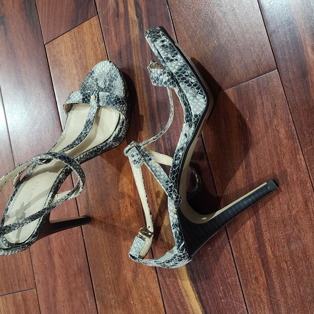 Banana Republic Black and Cream Heels